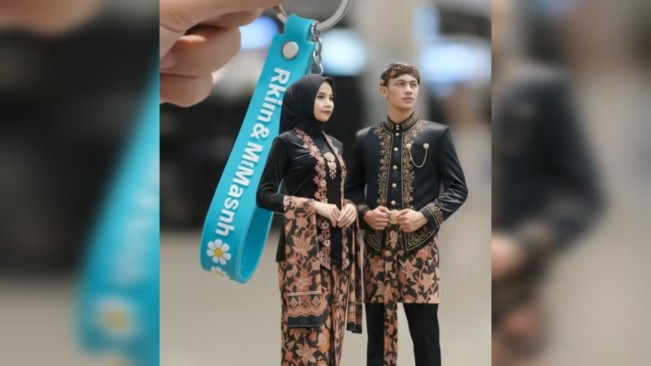 Foto yang diubah jadi gantungan kunci. [Tiktok]